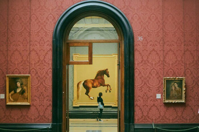  The National Gallery by Roman Akash 