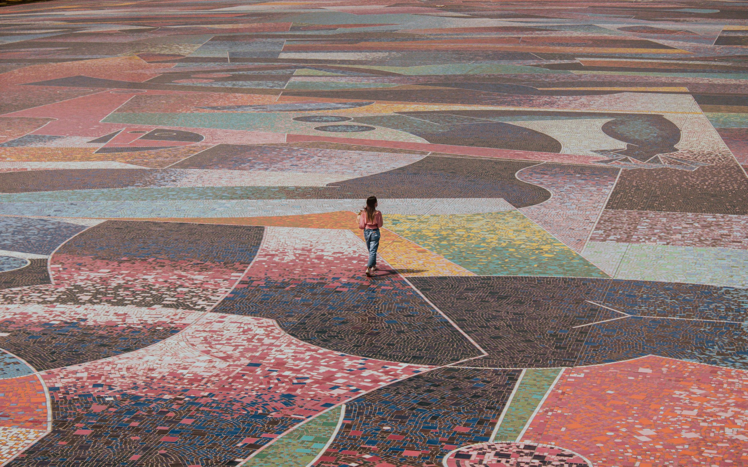  “Tribute to Woman of the World” Mosaic on Pachuca de Soto, Mexico by Héctor Achautla 
